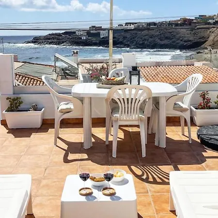 Holiday home Harmony Beach House - 2br Sea Views Terrace