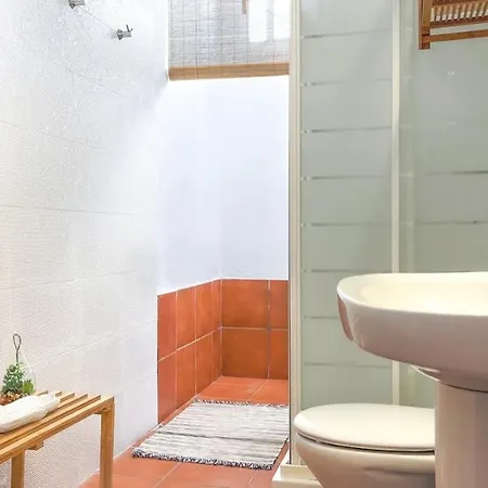 Harmony Beach House - 2br Sea Views Terrace Сasa de vacaciones *
